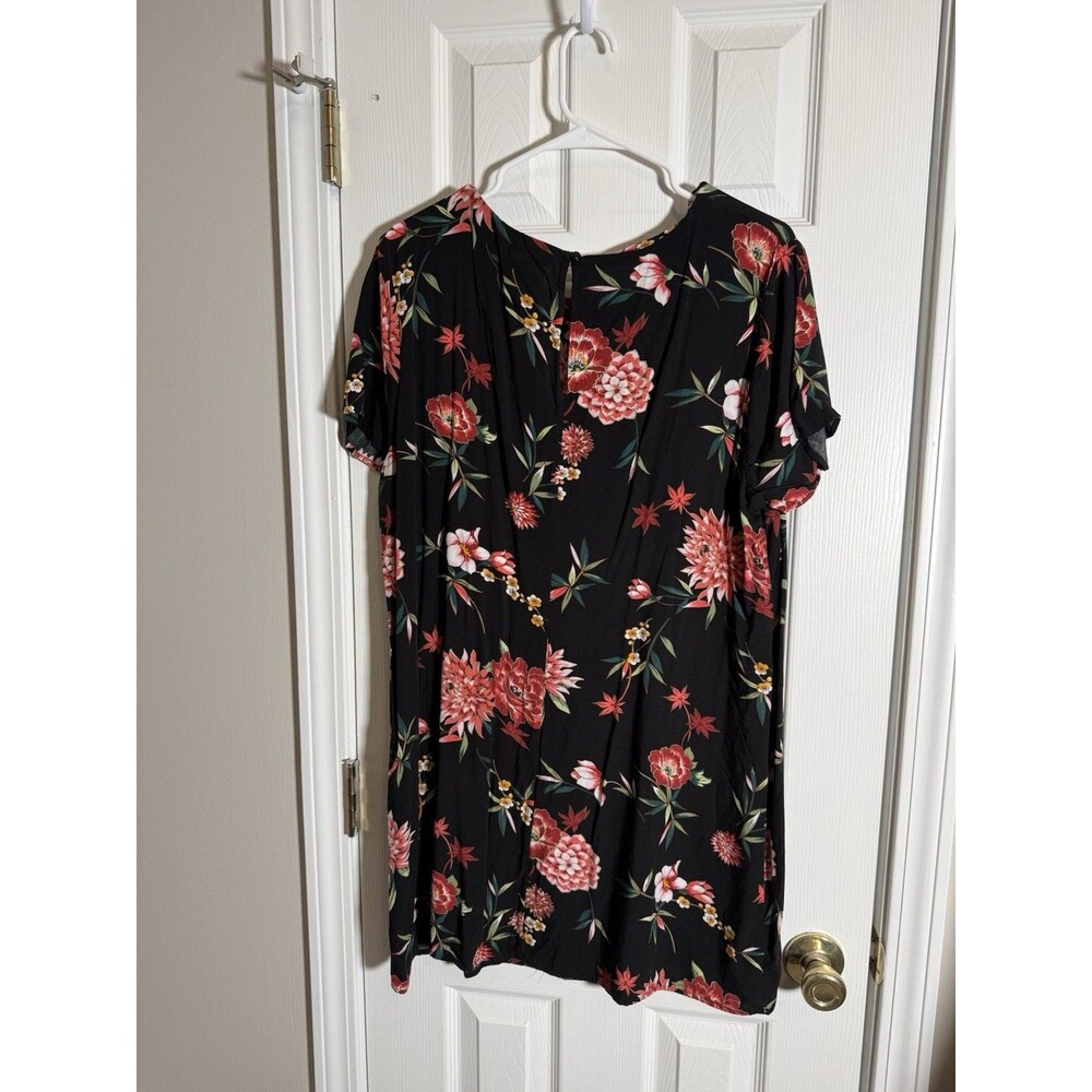 Forever 21 Plus Black Floral Shift Dress Short Sleeve Womens Size 2X NWOT - Picture 5 of 8